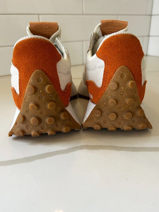 New Balance shoes 327 sz 6 - Picture 4 of 4